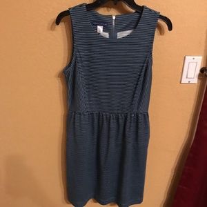 Medium Dress with pockets